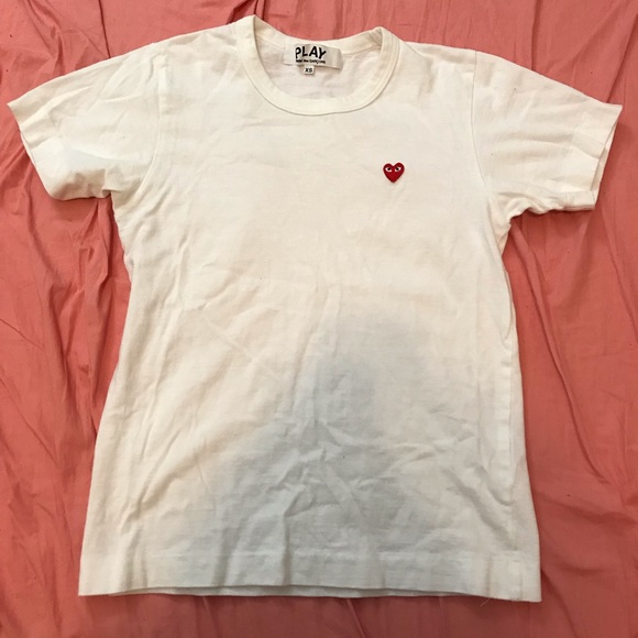 Comme des Garcons Tops - CDG white fitted t-shirt